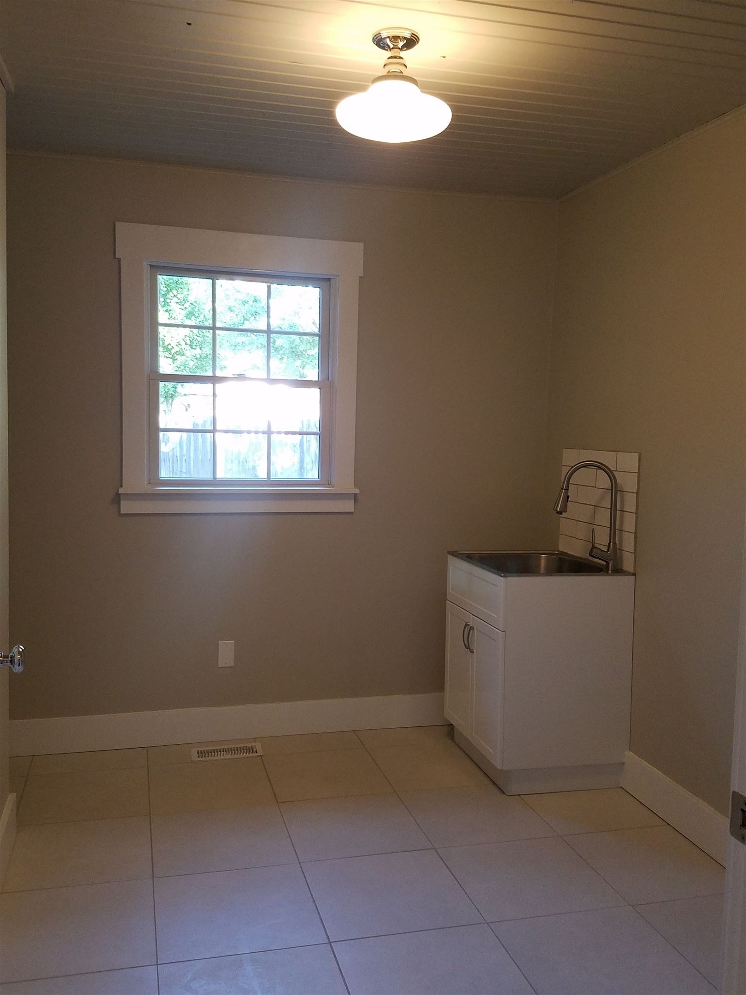 1427 Brett Cabel Road Washington, IN 47501 - Photo 8 of 23 Gallery Image 8