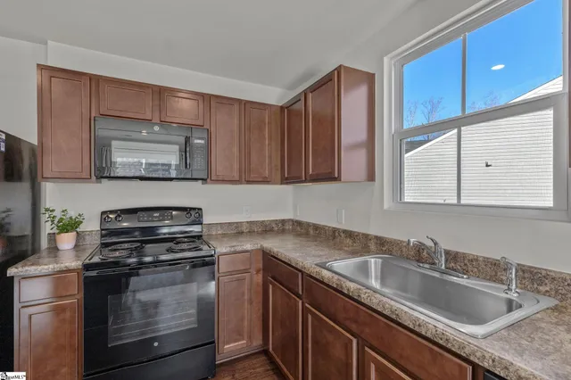 $250,000 | 744 Parkside Drive, Woodruff, SC 29388