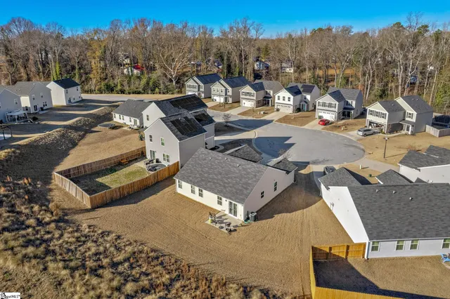 $250,000 | 744 Parkside Drive, Woodruff, SC 29388