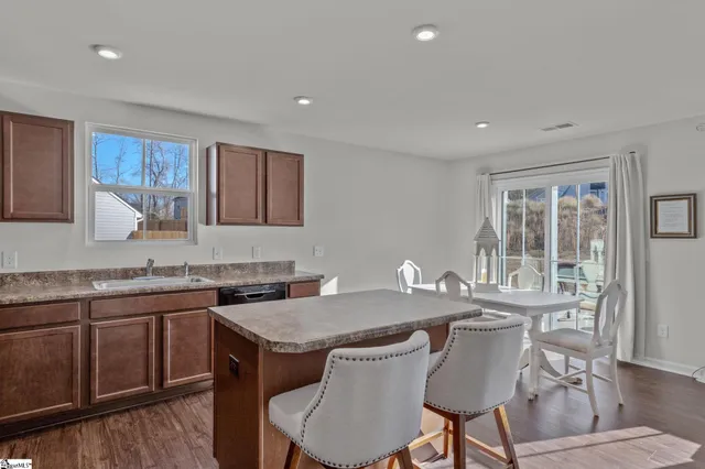 $250,000 | 744 Parkside Drive, Woodruff, SC 29388