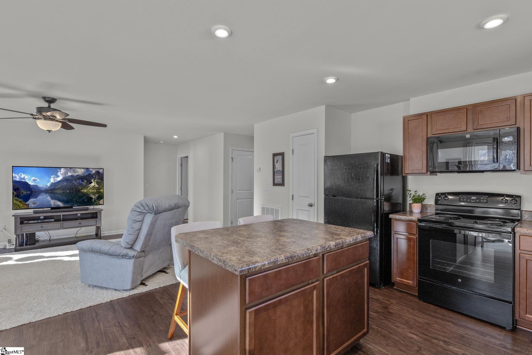 744 Parkside Drive Woodruff, SC 29388 - Photo 10 of 36