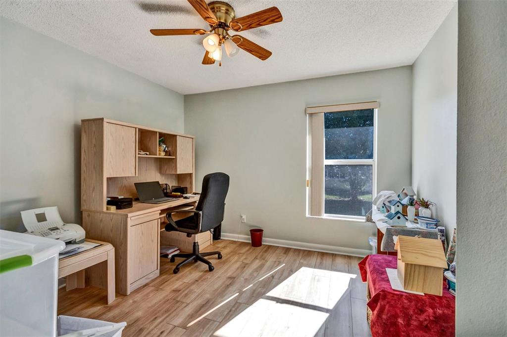 9485 Southwest 92nd Street Road Ocala, FL 34481 - Photo 23 of 38 a workspace with a window