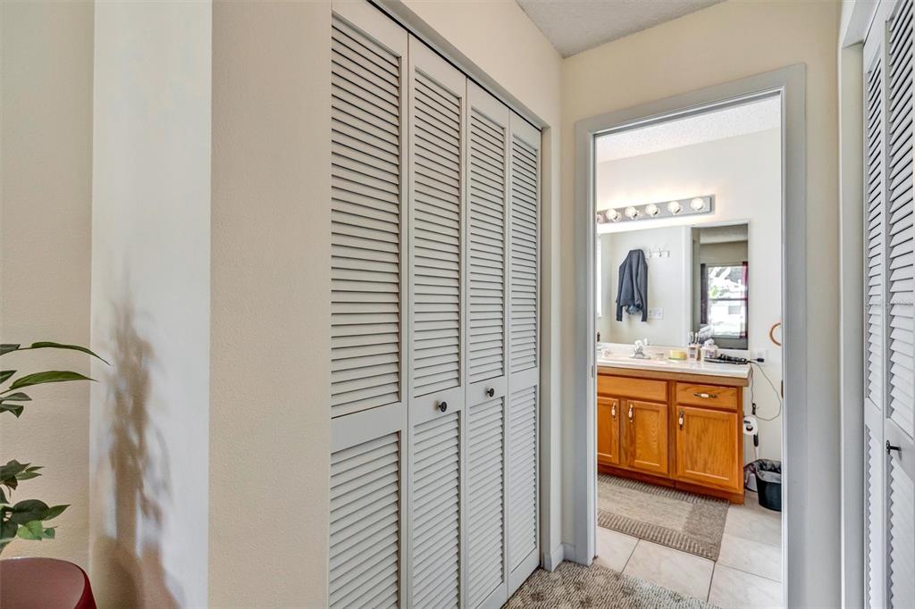 9485 Southwest 92nd Street Road Ocala, FL 34481 - Photo 28 of 38 a bathroom with a bathtub and a sink