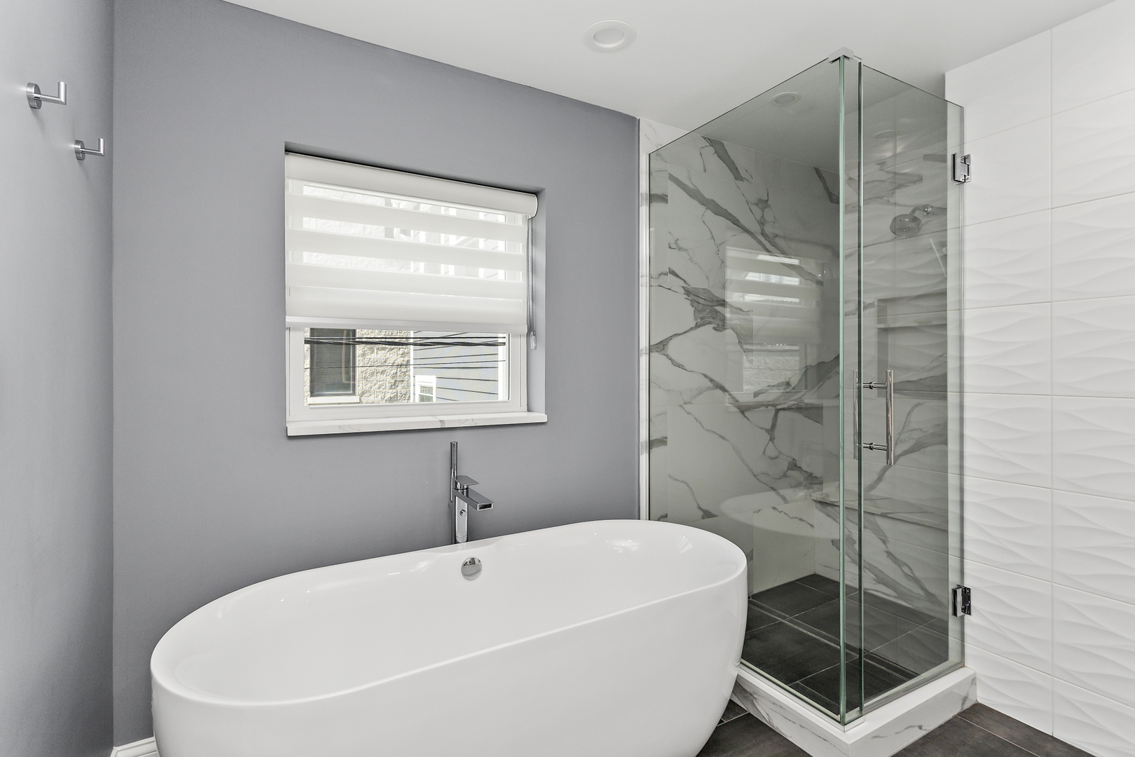 2213 West Roscoe Street, Unit 2 Chicago, IL 60618 - Photo 18 of 34