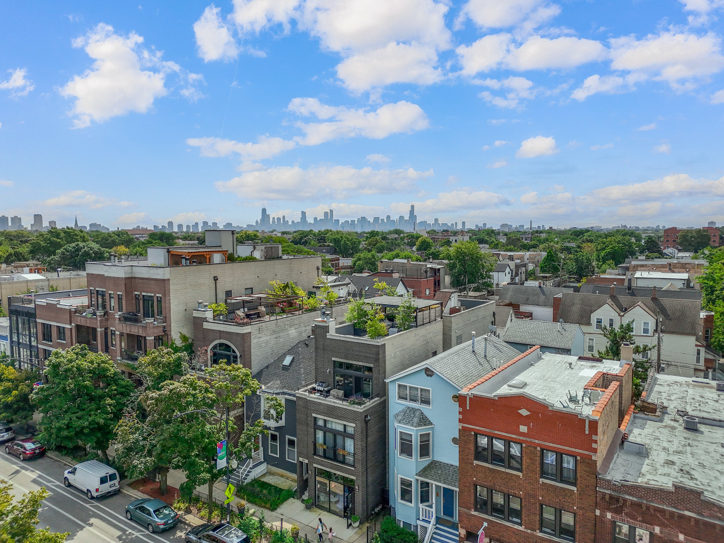 2213 West Roscoe Street, Unit 2 Chicago, IL 60618 - Photo 32 of 34