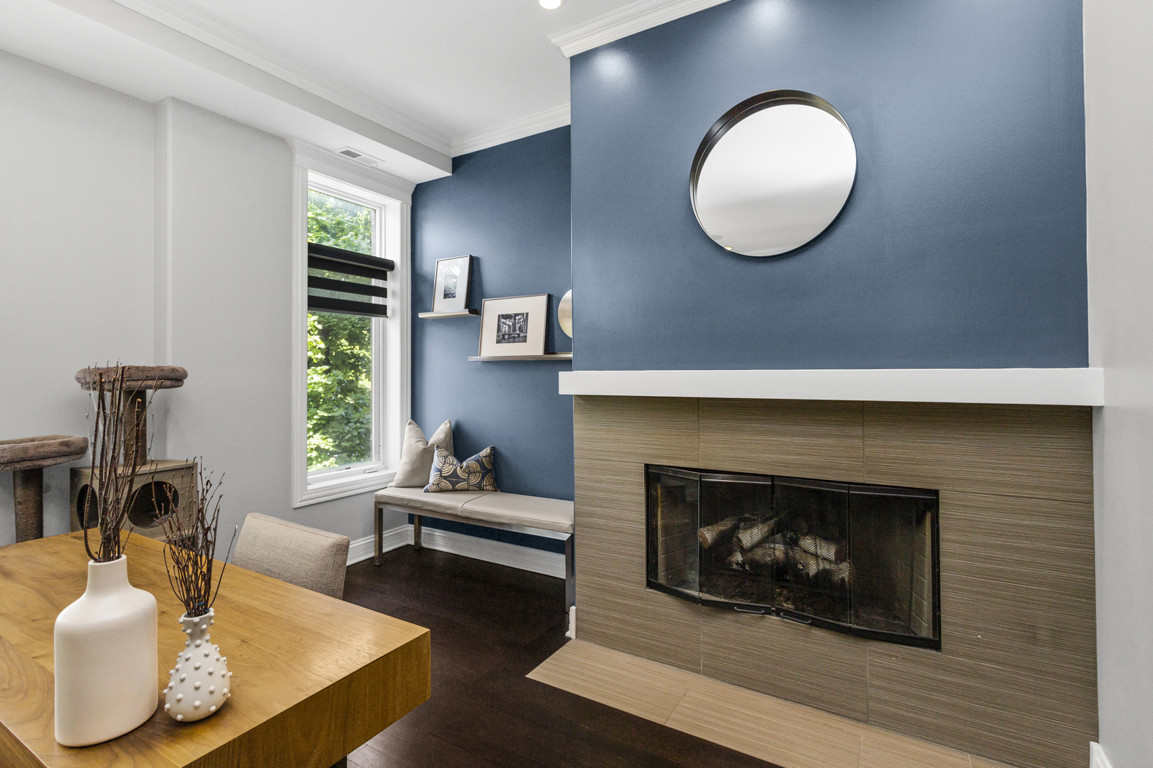 2213 West Roscoe Street, Unit 2 Chicago, IL 60618 - Photo 4 of 34