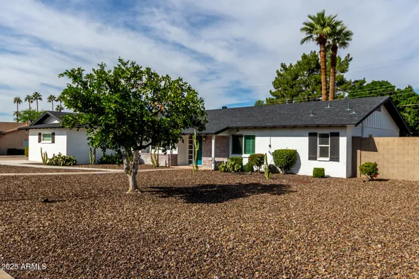 $1,600,000 | 3444 East Camelback Road, Phoenix, AZ 85018