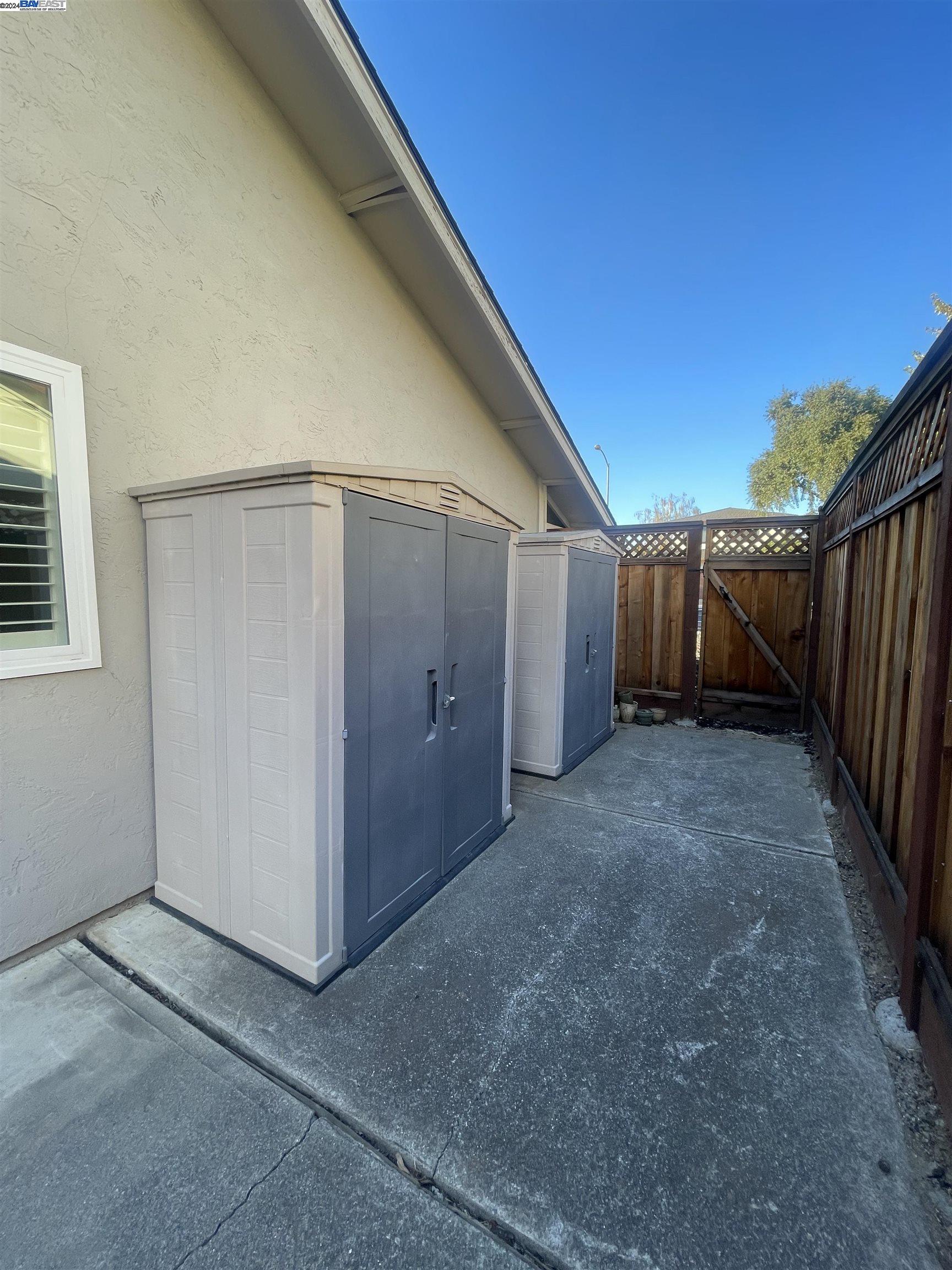 1361 Hudson Way Livermore, CA 94550 - Photo 13 of 23 a view of a house with backyard