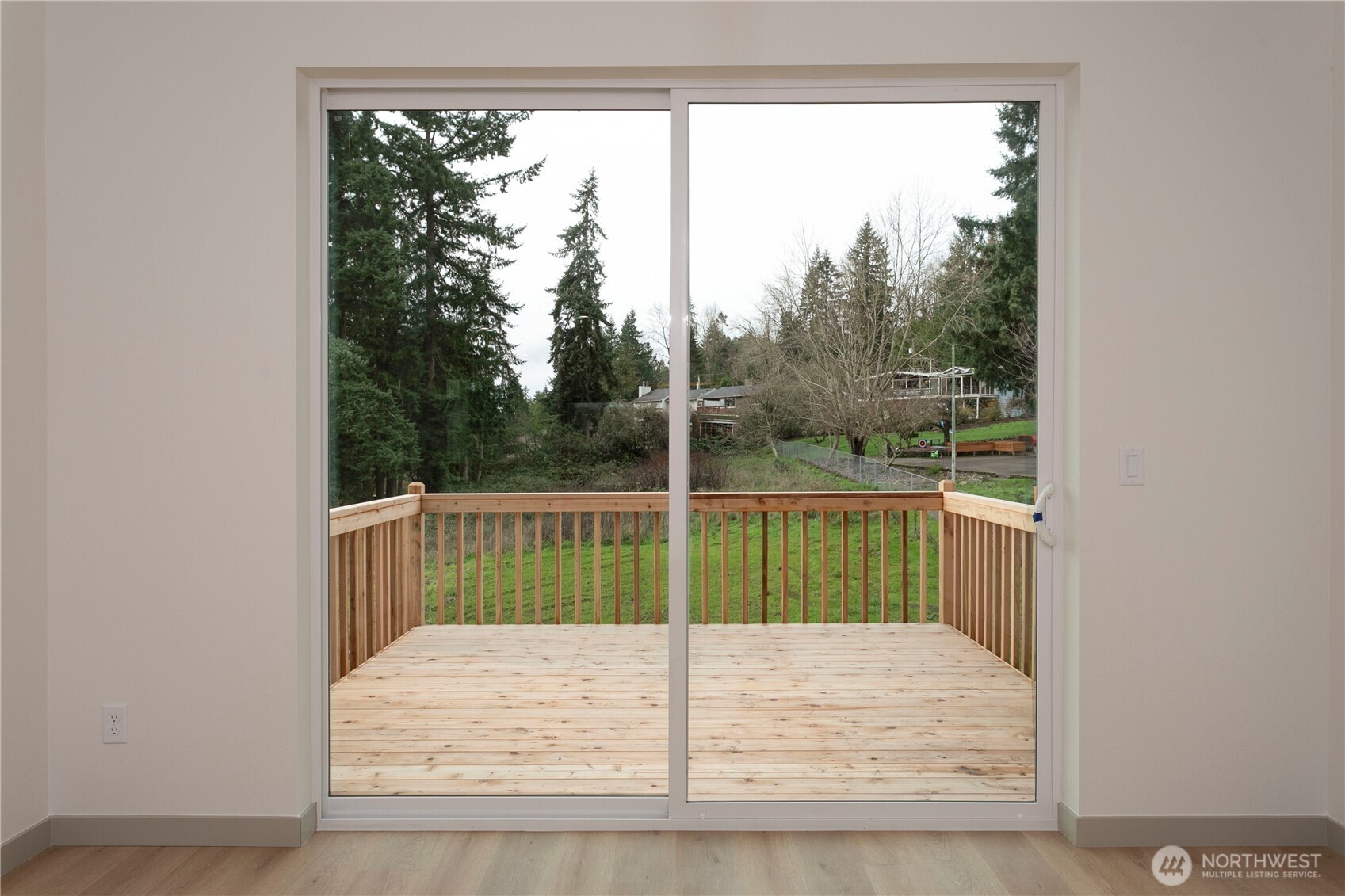 2333 West Castleman Street Longview, WA 98632 - Photo 15 of 39 a view of a deck with a backyard