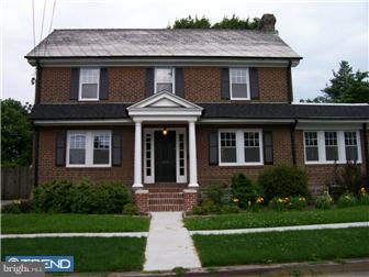 635 Crestview Road Philadelphia, PA 19128 - Photo 1 of 11 Exterior Front