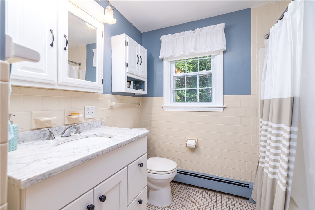 20 Watchaug Lane Charlestown, RI 02813 - Photo 17 of 42 Shared Full Bath