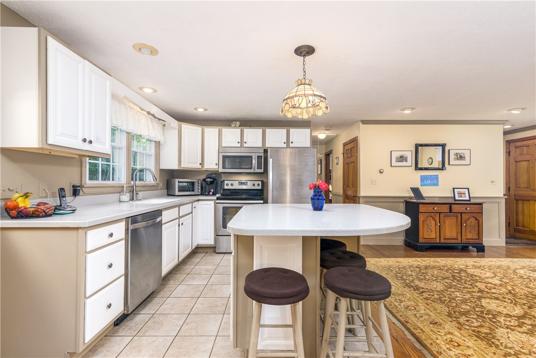 20 Watchaug Lane Charlestown, RI 02813 - Photo 6 of 42 Stainless Steel Appliances