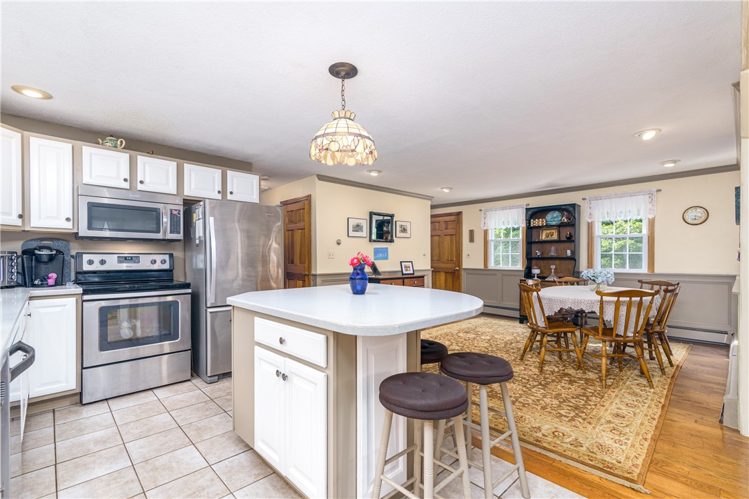 20 Watchaug Lane Charlestown, RI 02813 - Photo 7 of 42