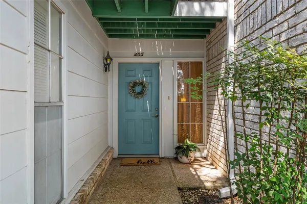 $199,900 | 2901 Lake Shore Drive, Unit 405, Waco, TX 76708