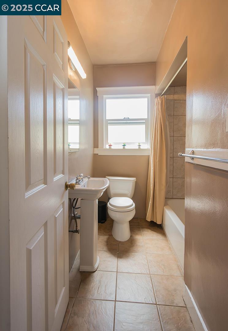 2007 57th Avenue Oakland, CA 94621 - Photo 14 of 33