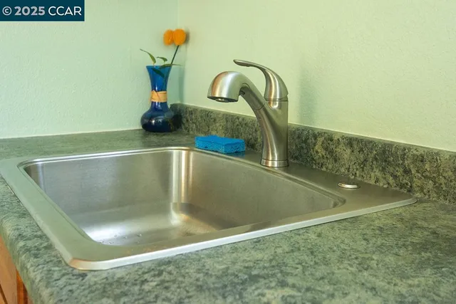 $587,999 | 2007 57th Avenue, Oakland, CA 94621