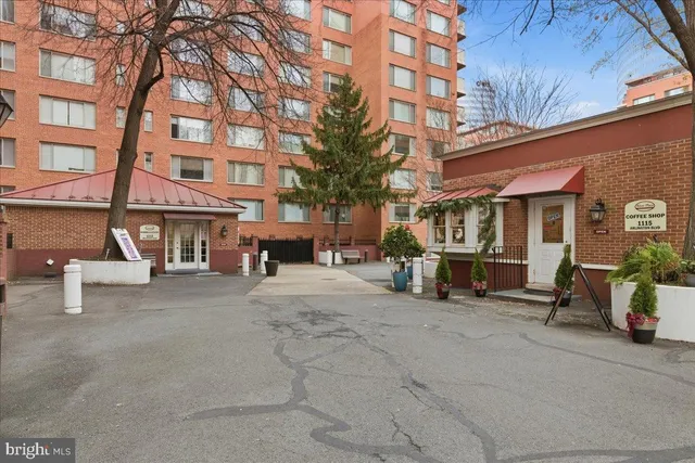 $1,800 | 1111 Arlington Boulevard, Unit 801, Arlington, VA 22209