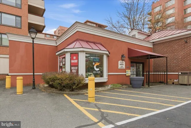 $1,800 | 1111 Arlington Boulevard, Unit 801, Arlington, VA 22209