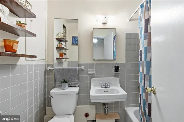 $1,800 | 1111 Arlington Boulevard, Unit 801, Arlington, VA 22209