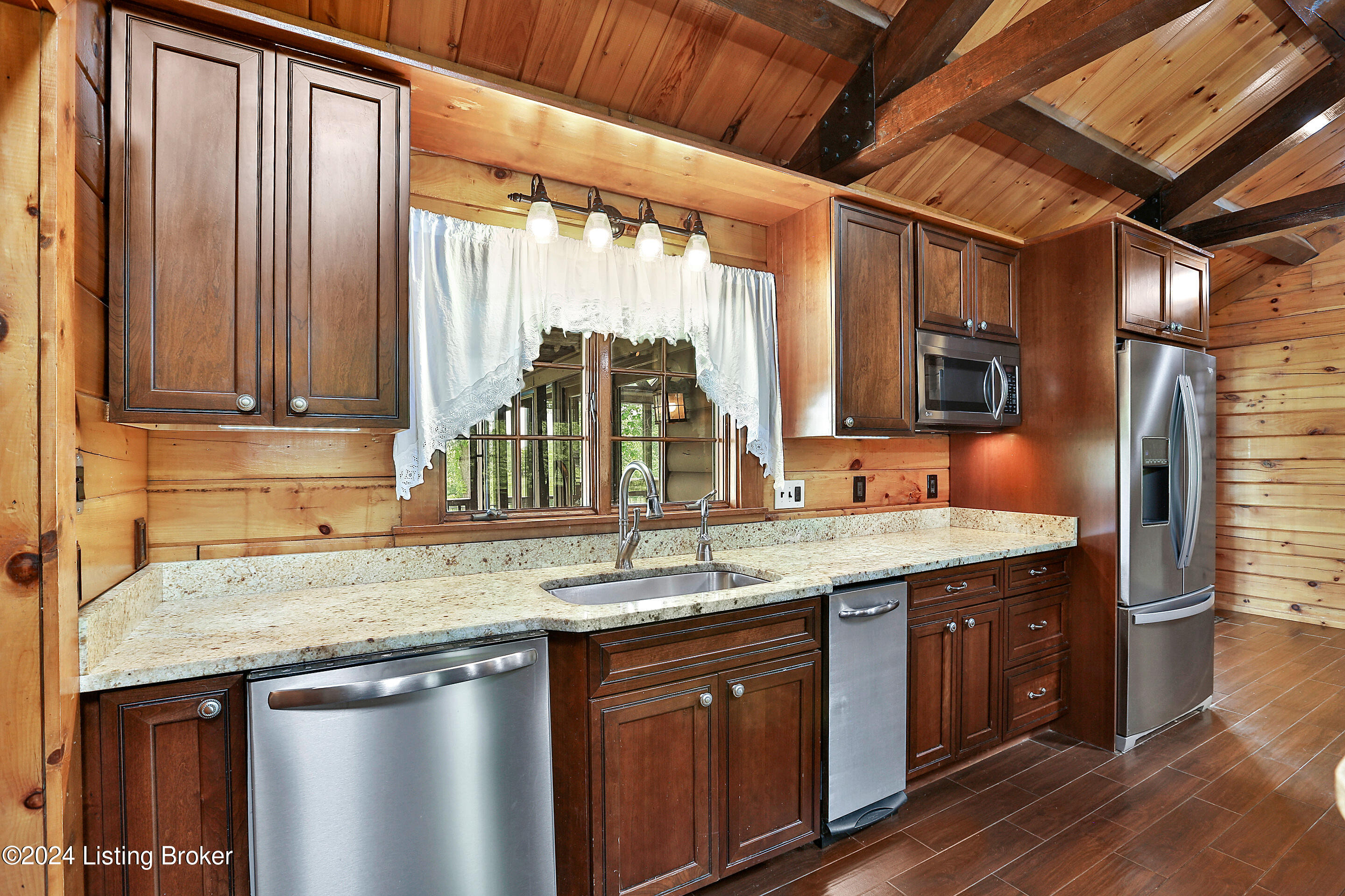 4181 Todds Point Road Simpsonville, KY 40067 - Photo 9 of 37 CT6C9909_1