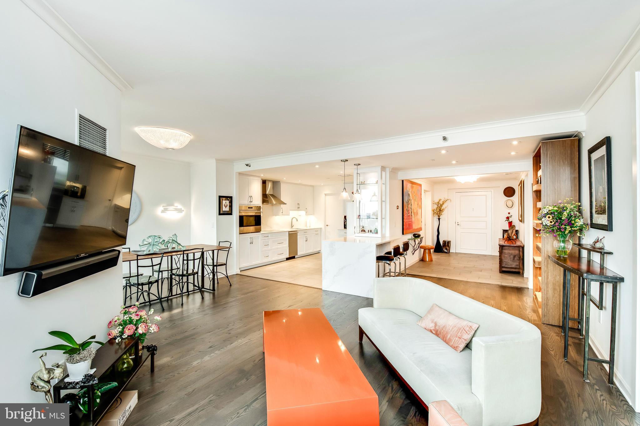 202 West Rittenhouse Square, Unit 2707 Philadelphia, PA 19103 - Photo 14 of 43 Bright & Sunny Open Concept Living