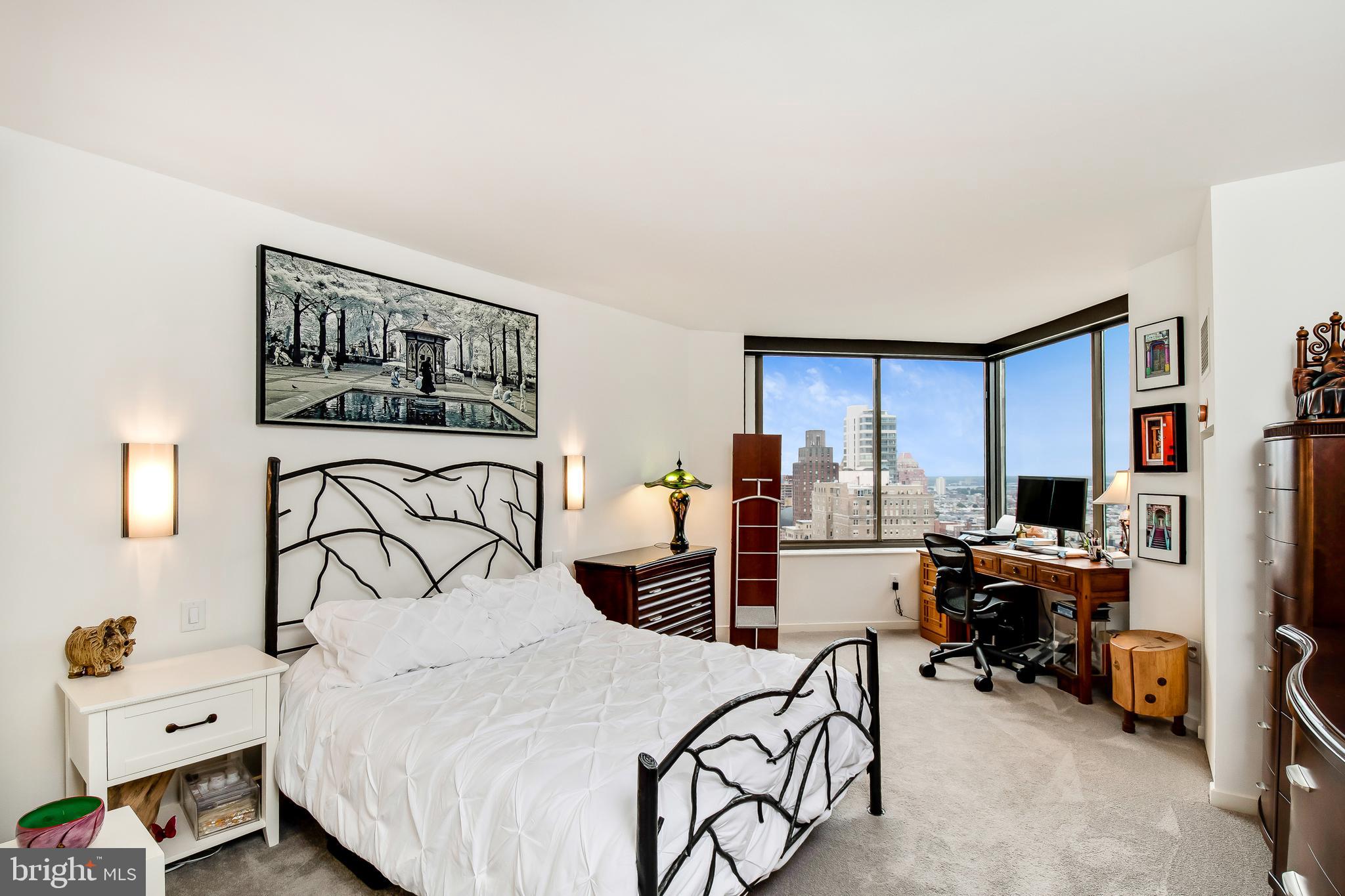 202 West Rittenhouse Square, Unit 2707 Philadelphia, PA 19103 - Photo 23 of 43 Master Bedroom w/ Amazing Views