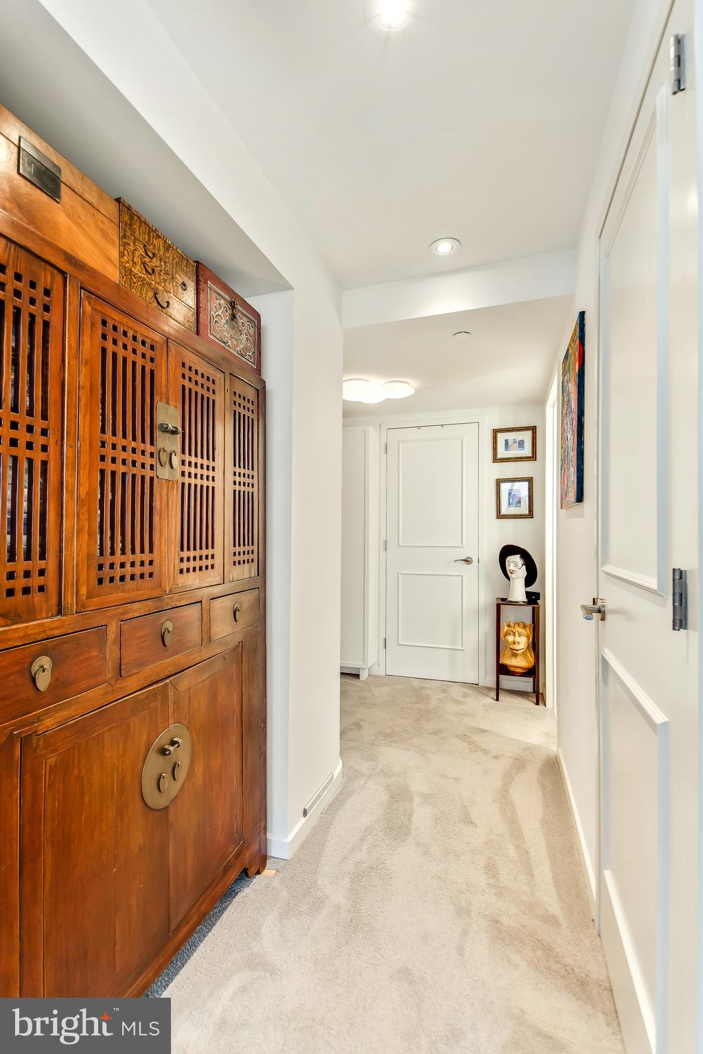 202 West Rittenhouse Square, Unit 2707 Philadelphia, PA 19103 - Photo 24 of 43 Master Bedroom Closet Areas