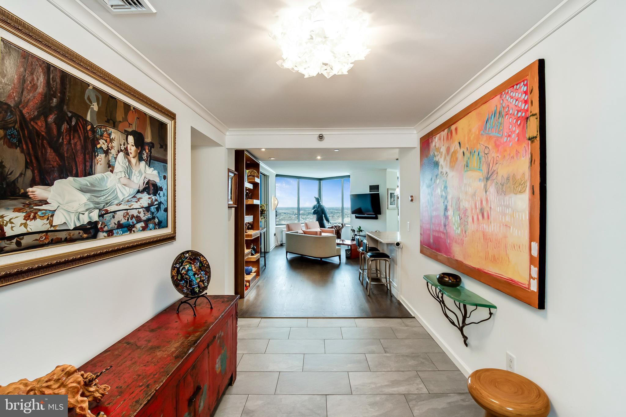 202 West Rittenhouse Square, Unit 2707 Philadelphia, PA 19103 - Photo 4 of 43 Spacious Foyer