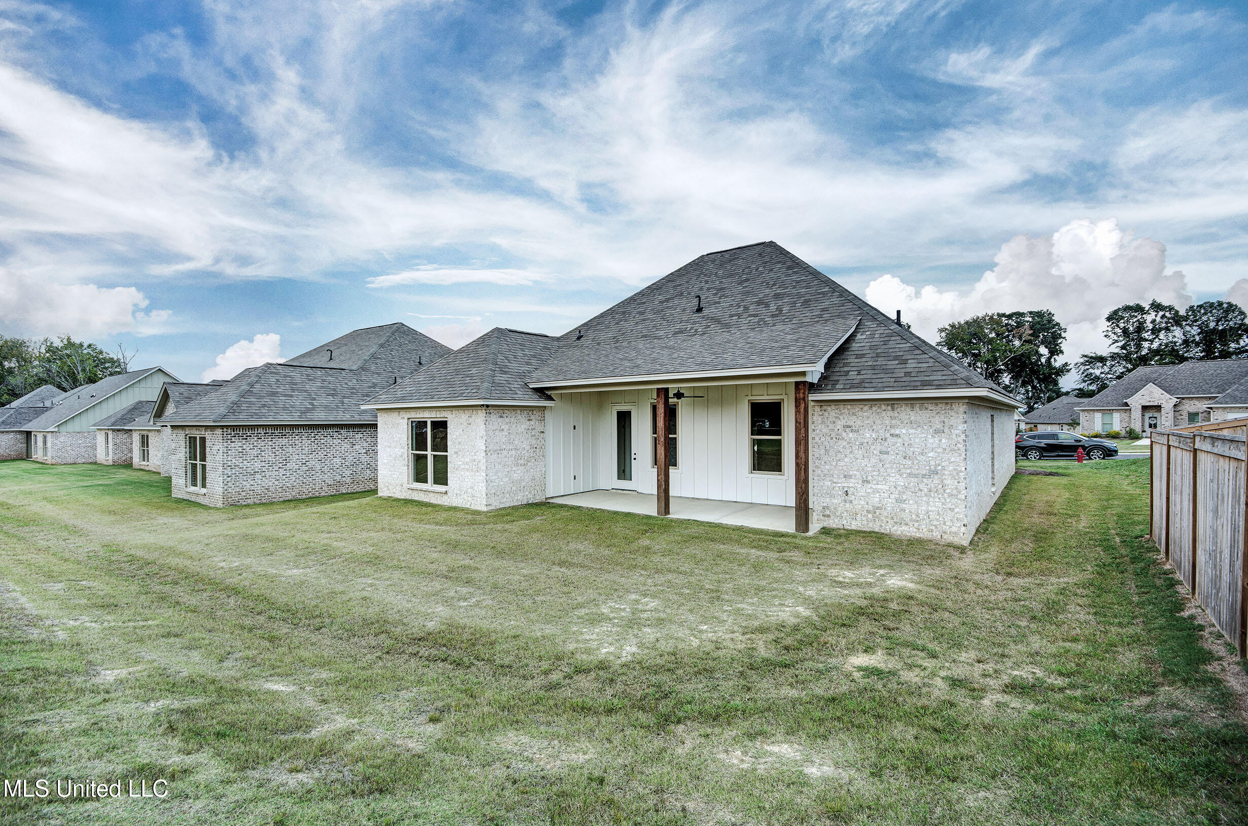 117 Southern Oak Way Canton, MS 39046 - Photo 5 of 24 IMGP1422_3_4 - Copy