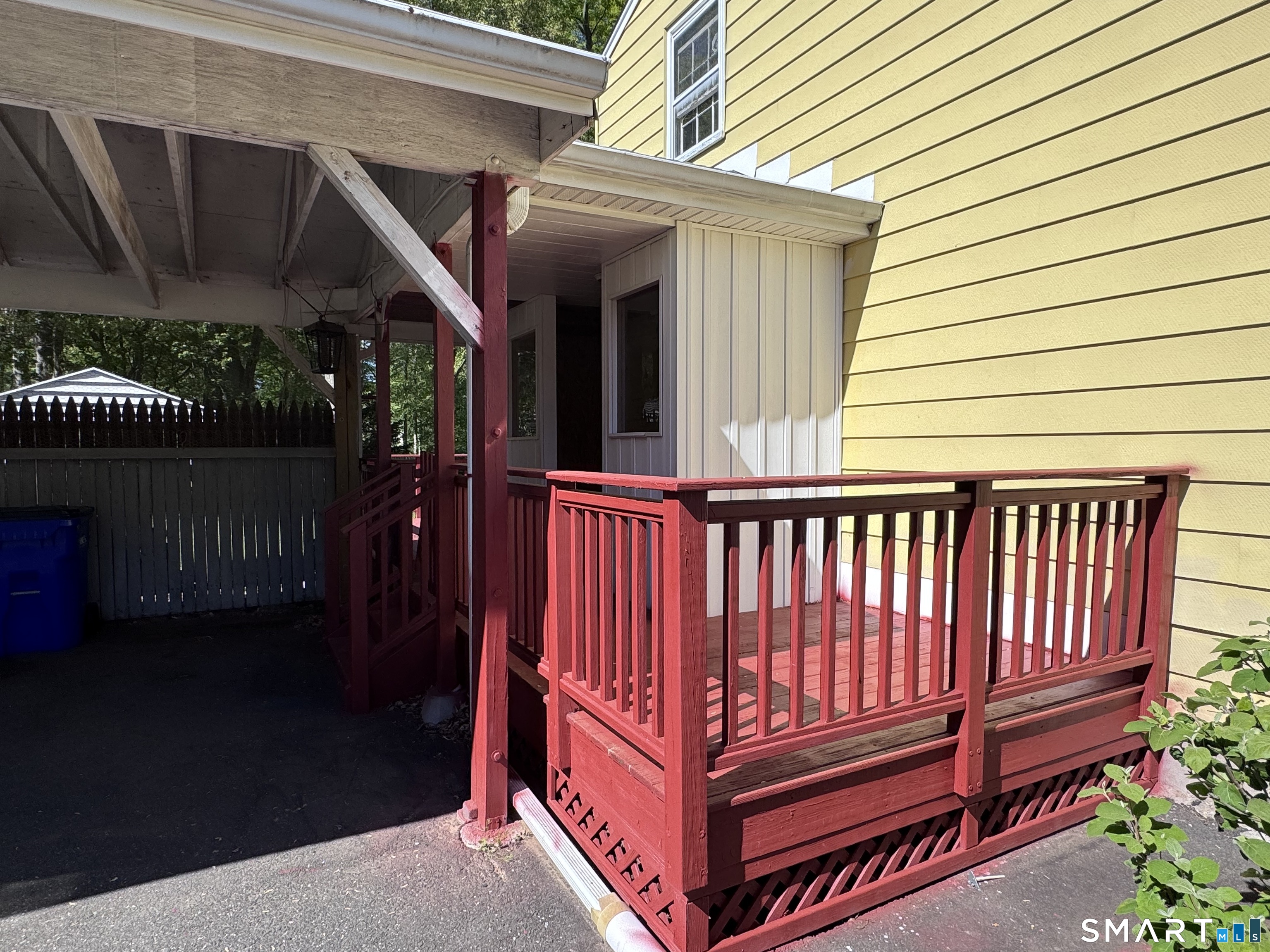 33 Thomas Street Windsor Locks, CT 06096 - Photo 4 of 33