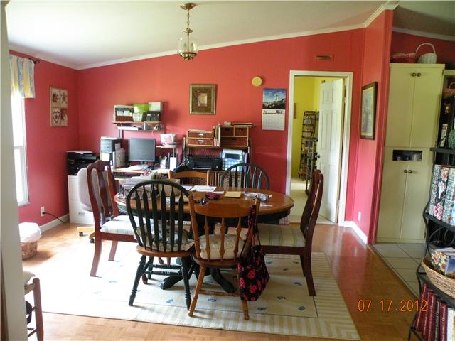6352 Kelly Willis Road Greenbrier, TN 37073 - Photo 7 of 11 Dining area