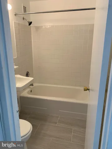 $1,800 | 1021 Arlington Boulevard, Unit 609, Arlington, VA 22209