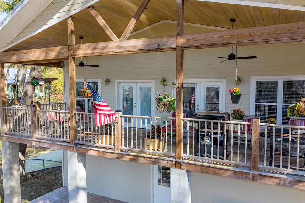 498 Southwest Manatee Terrace Fort White, FL 32038 - Photo 11 of 50 a view of a balcony