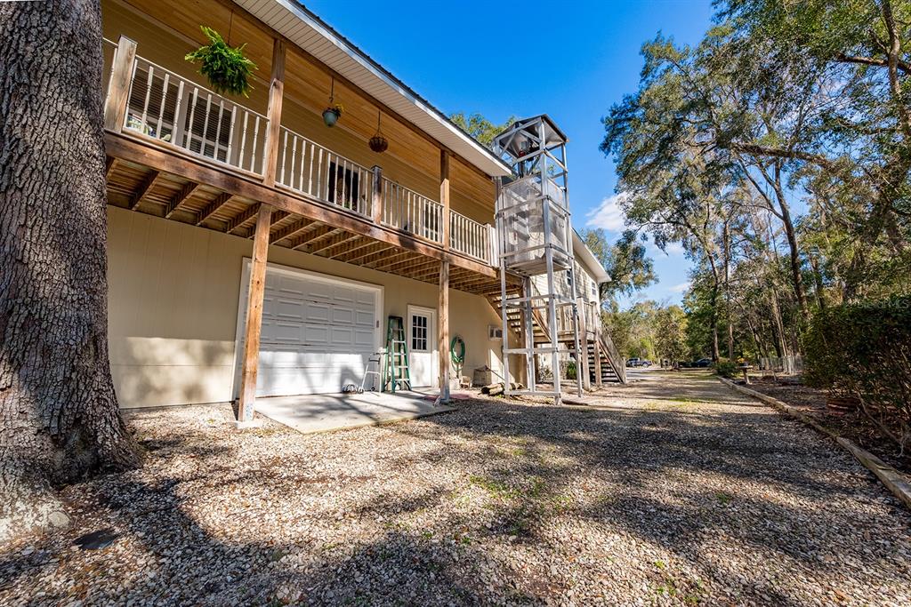 498 Southwest Manatee Terrace Fort White, FL 32038 - Photo 8 of 50 a front view of a building
