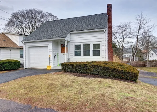 $3,350 | 317 Elmwood Avenue, Quincy, MA 02170