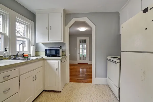 $3,350 | 317 Elmwood Avenue, Quincy, MA 02170