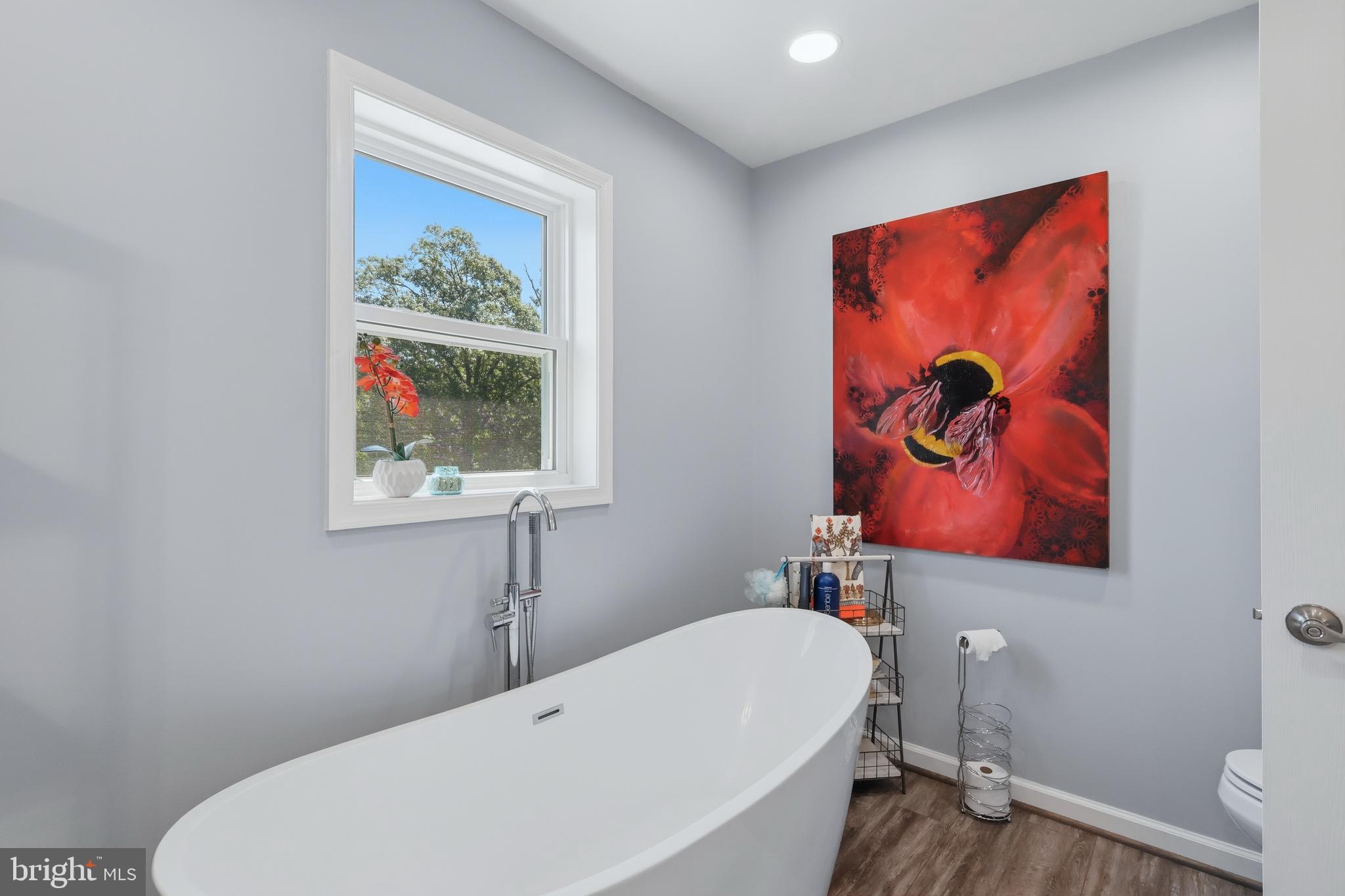 38980 Hodges Road Avenue, MD 20609 - Photo 69 of 98 2nd floor guest bath