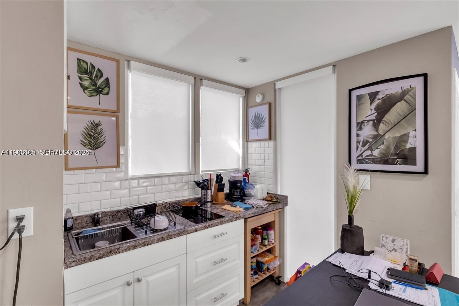 1033 Northwest 6 Street, Unit COTTAGE Miami, FL 33136 - Photo 4 of 12