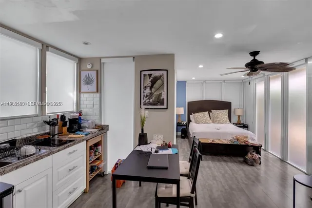 $1,600 | 1033 Northwest 6 Street, Unit COTTAGE, Miami, FL 33136