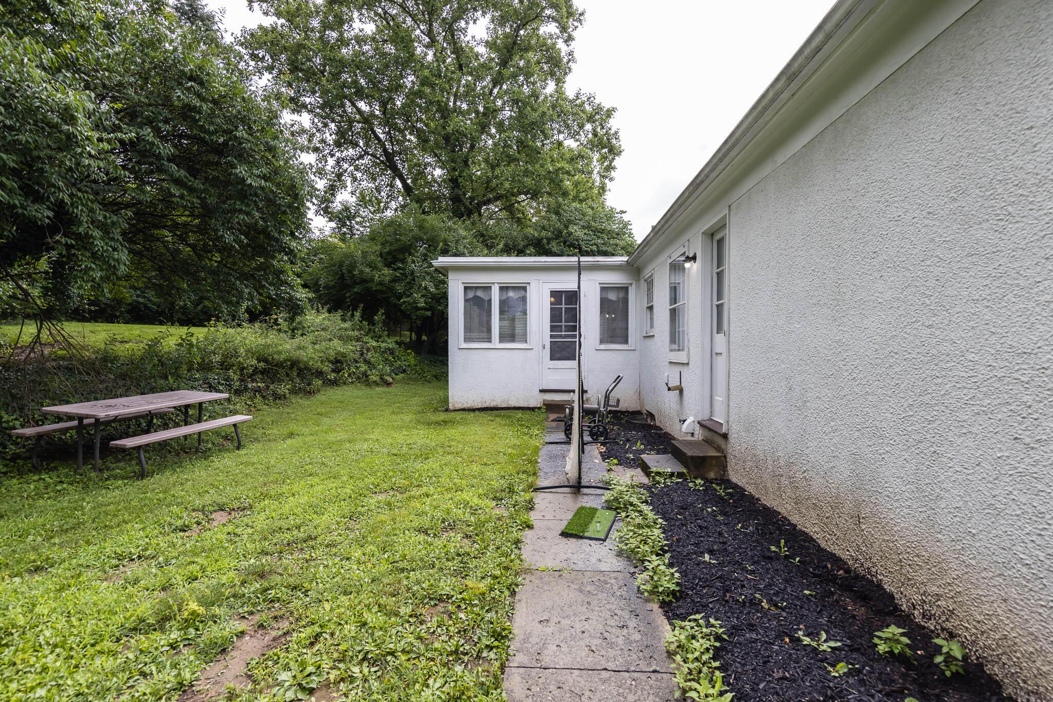 2840 Charing Road Upper Arlington, OH 43221 - Photo 39 of 39 2840 Charing Rd-30