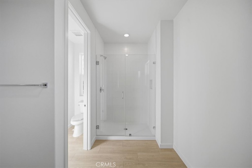 4801 Arroyo Run Moorpark, CA 93021 - Photo 19 of 27 a view of bathroom with shower