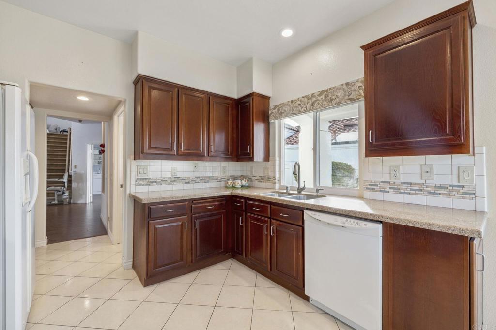 4969 Lamia Way Oceanside, CA 92056 - Photo 15 of 69