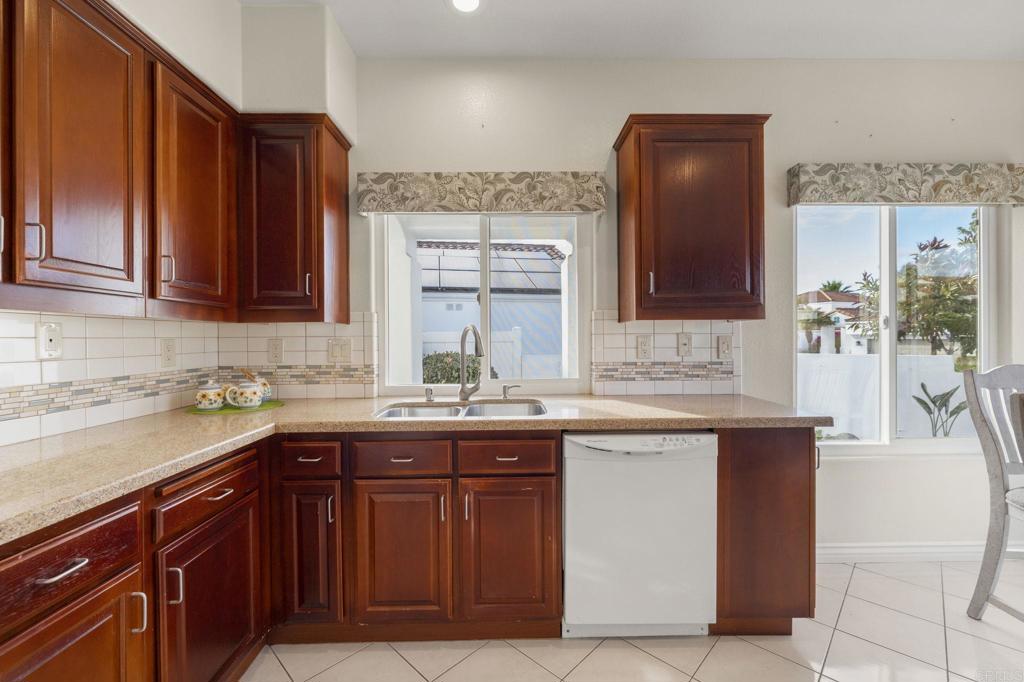 4969 Lamia Way Oceanside, CA 92056 - Photo 16 of 69