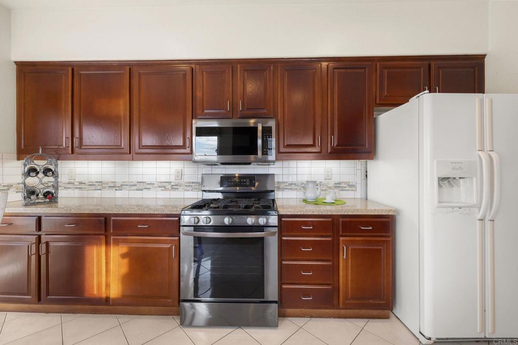 4969 Lamia Way Oceanside, CA 92056 - Photo 17 of 69