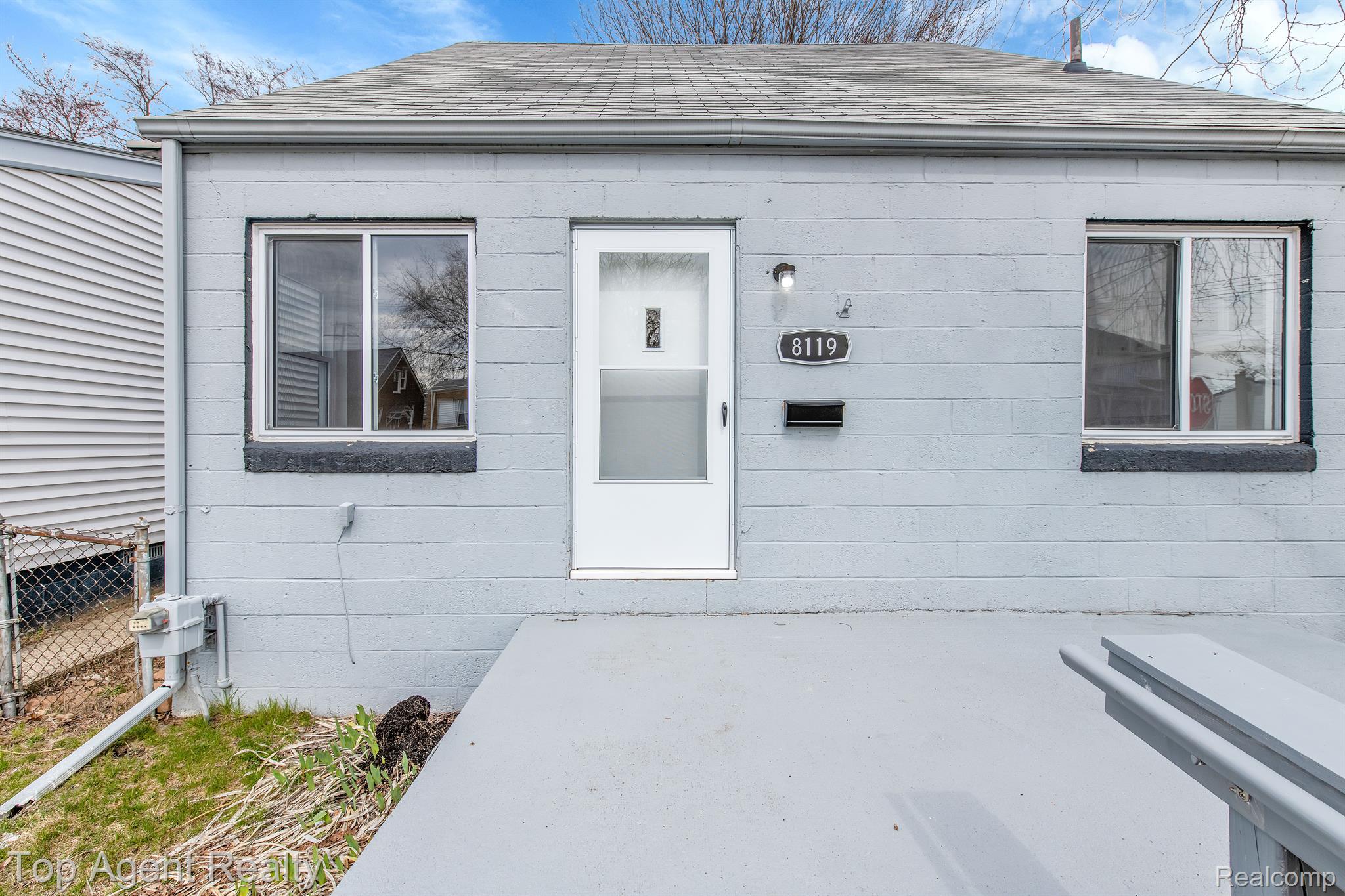 8119 Rivard Avenue Warren, MI 48089 - Photo 5 of 30 Gallery Image 5