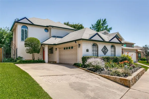 $350,000 | 3020 Everest Drive, Bedford, TX 76021
