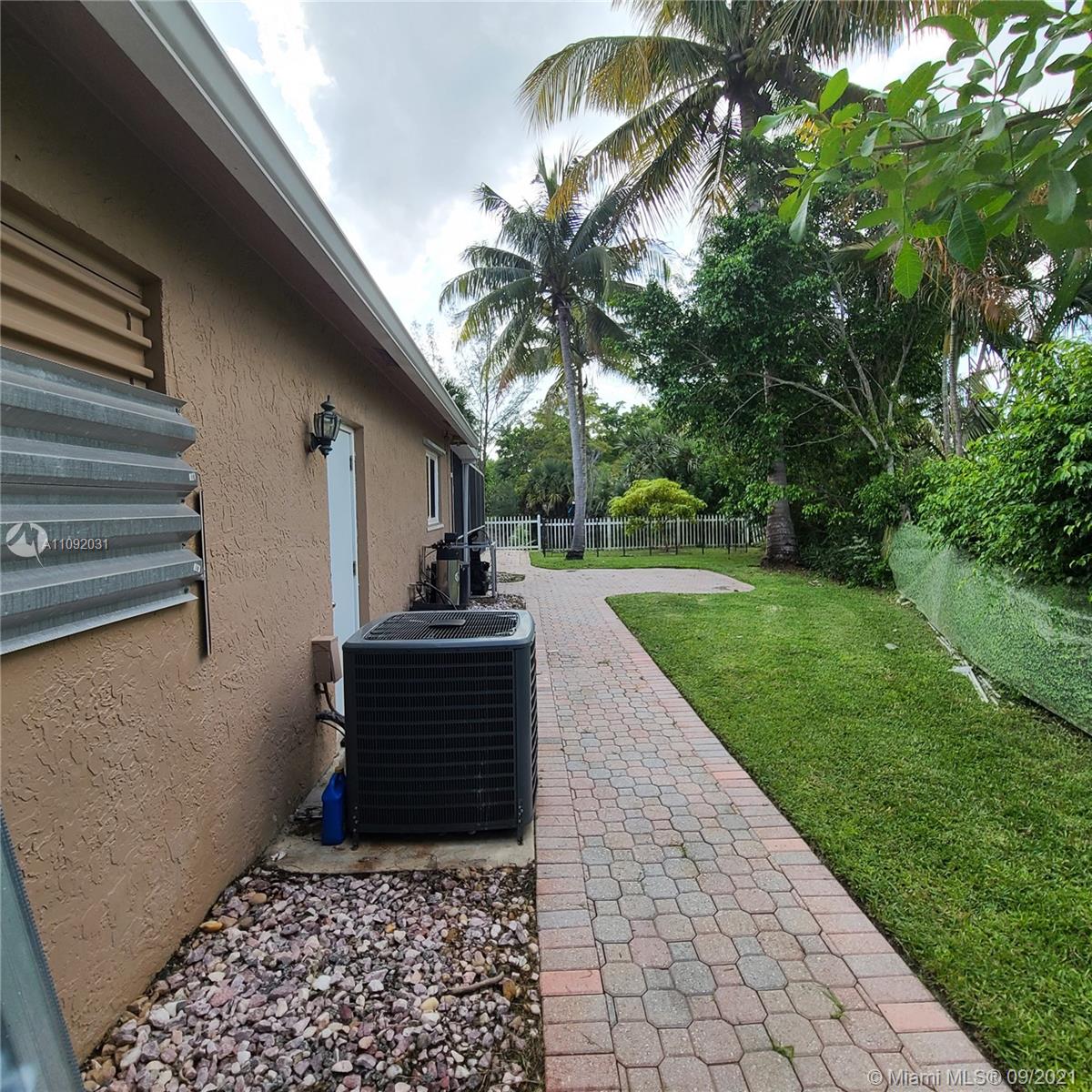 11114 Delta Circle Boca Raton, FL 33428 - Photo 8 of 15 a view of outdoor space and yard