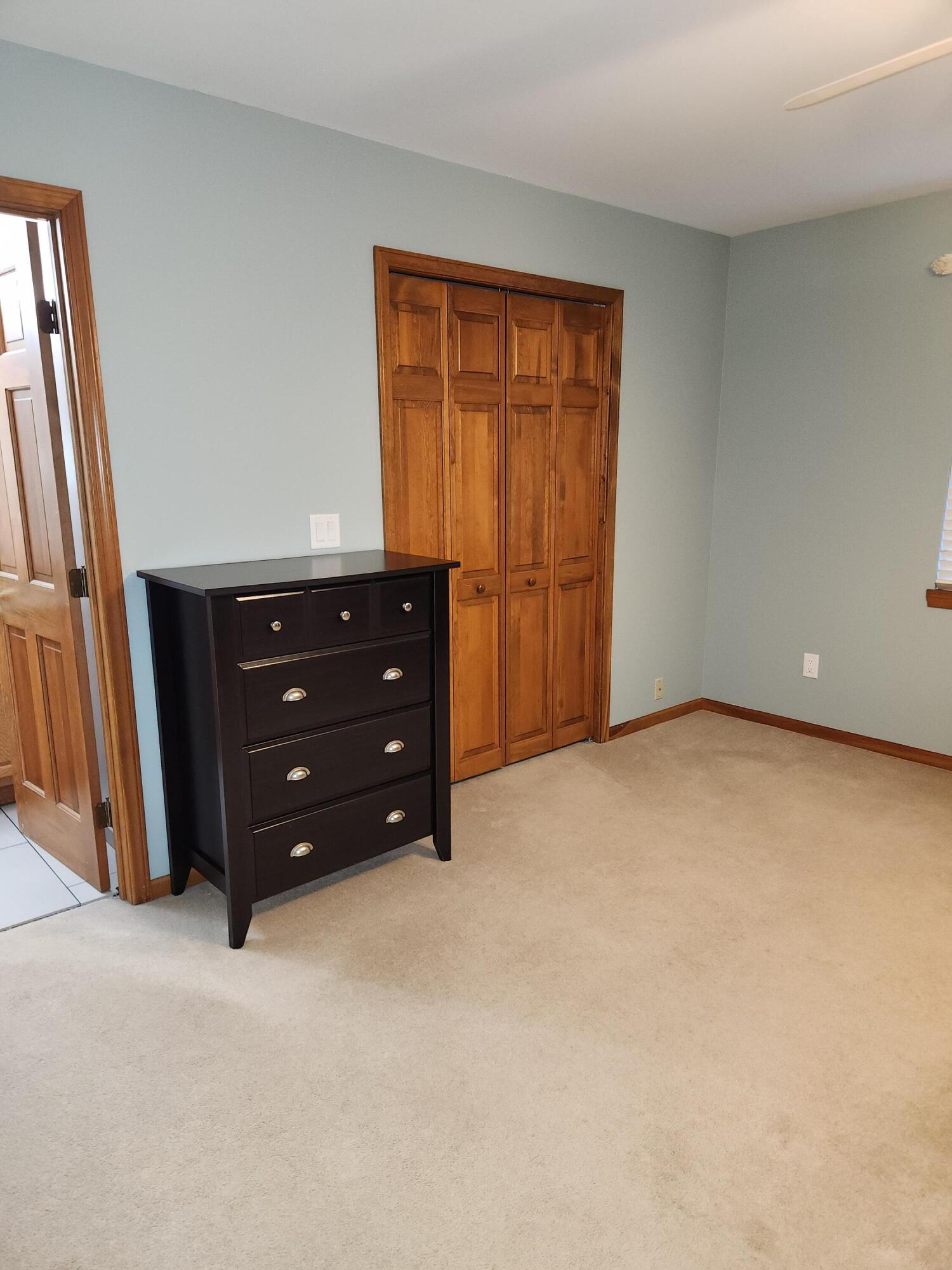 1920 David Drive Chesterton, IN 46304 - Photo 18 of 21 an empty room with a cabinet and a window