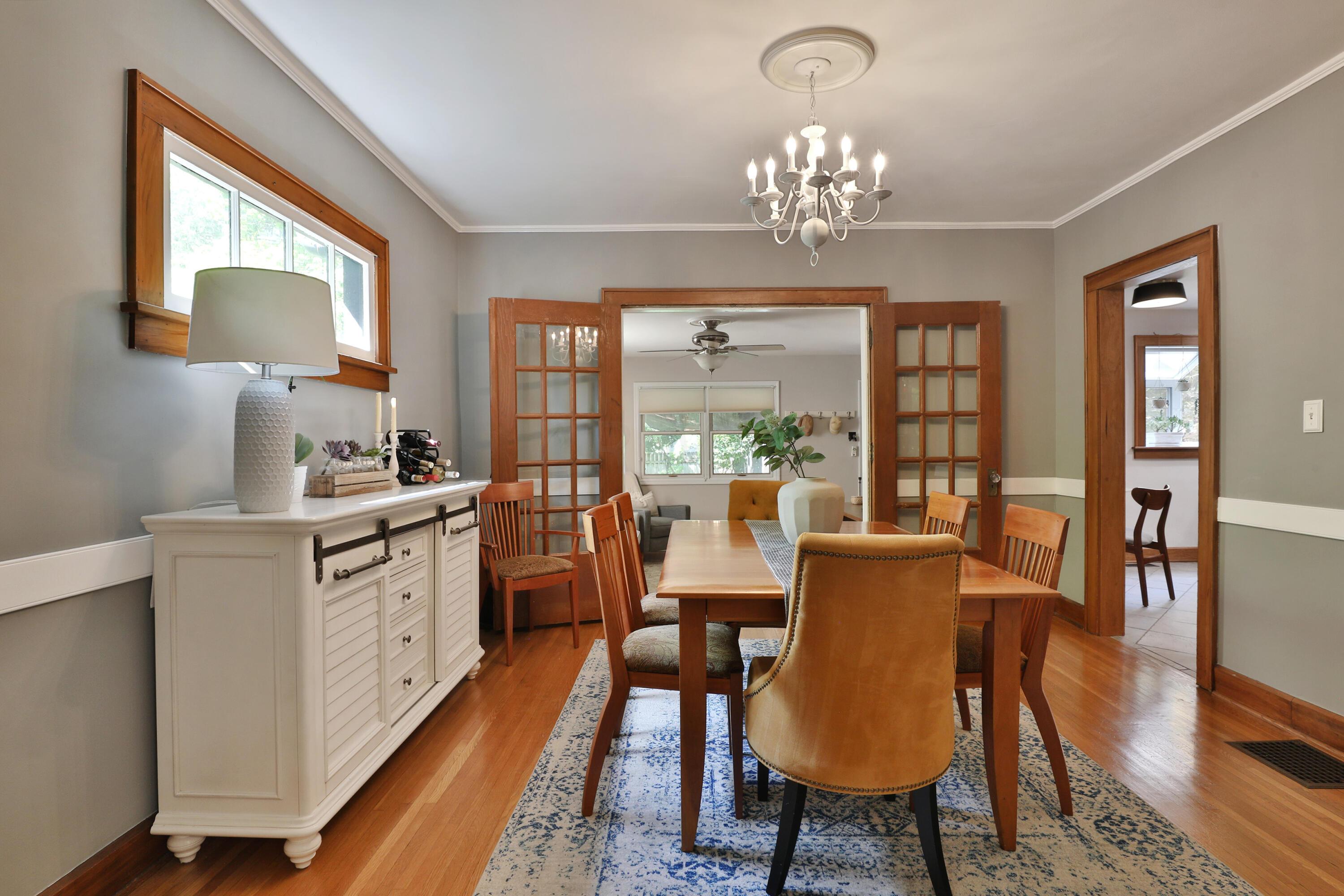 184 Winthrop Road Columbus, OH 43214 - Photo 13 of 43 Dining room