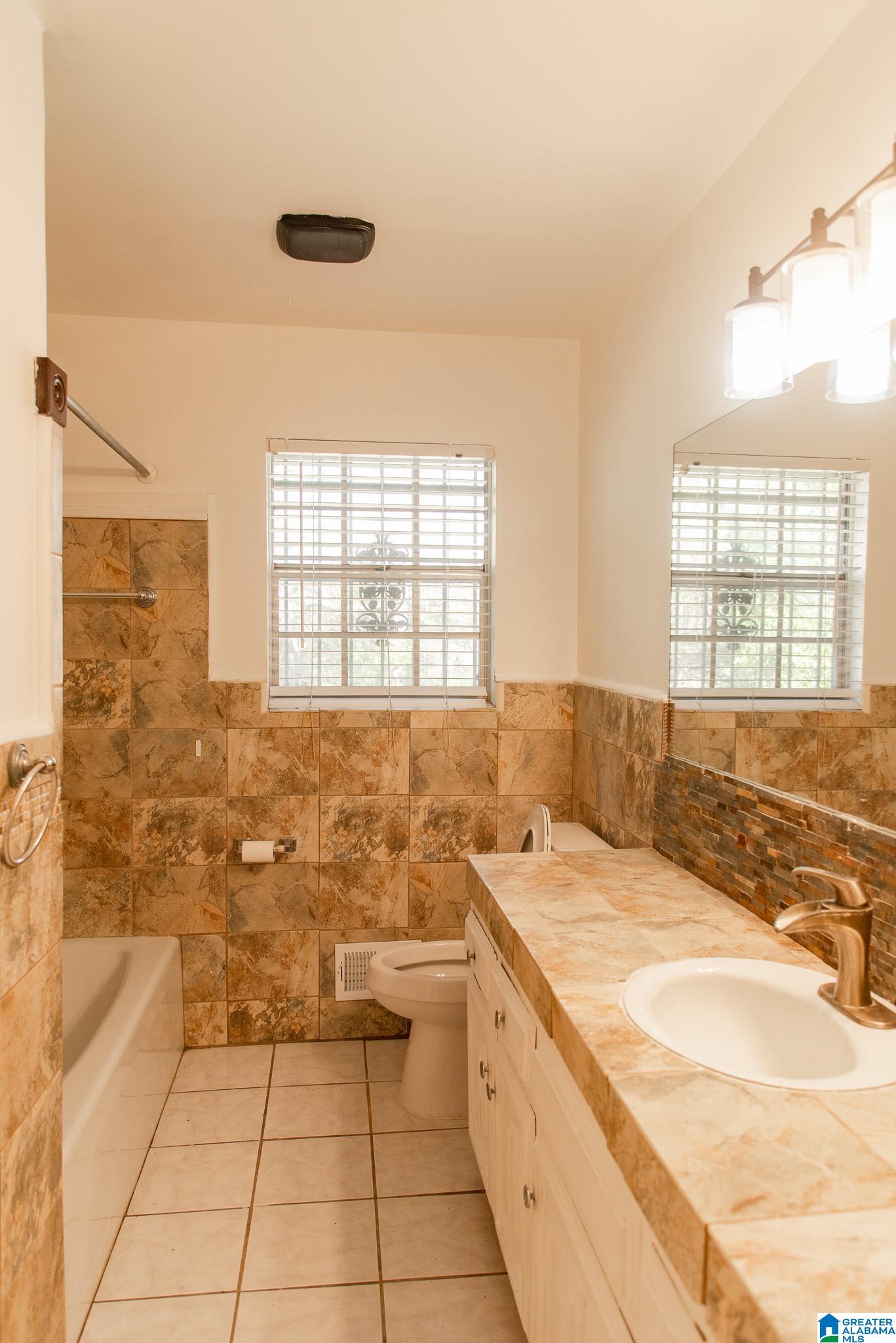 132 Pine Tree Circle Fairfield, AL 35064 - Photo 10 of 22